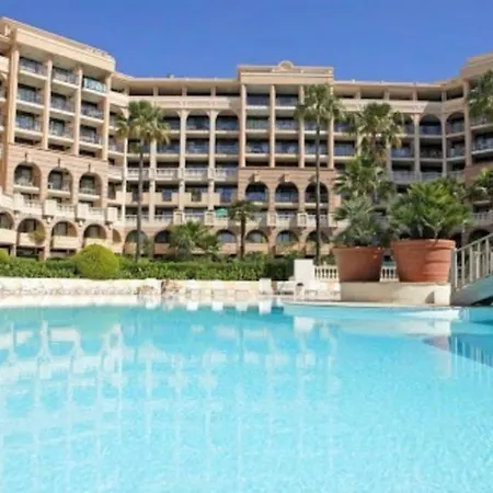 2 Bedrooms With Sea View And Pool Apartment Cannes