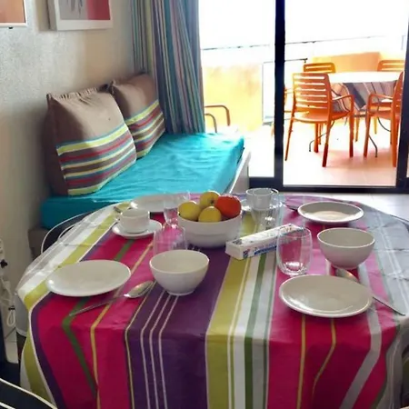 2 Bedrooms With Sea View And Pool