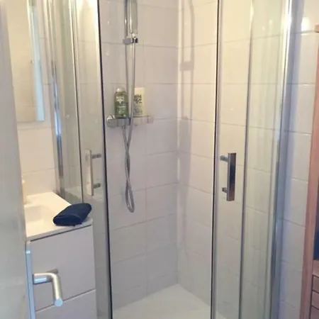2 Bedrooms With Sea View And Pool Cannes