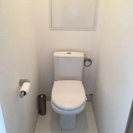2 Bedrooms With Sea View And Pool Apartment *