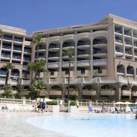 2 Bedrooms With Sea View And Pool Apartment *